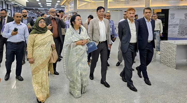 হজযাত্রা নির্বিঘ্ন করতে সর্বোচ্চ প্রস্তুতি নেওয়া হয়েছে: বিমানমন্ত্রী