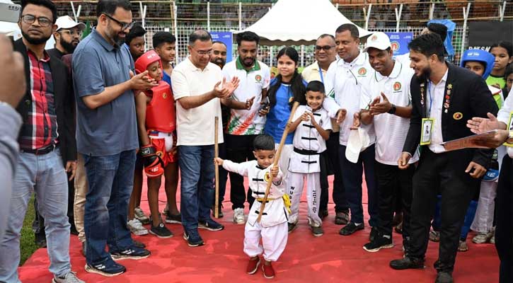 সিলেট জেলা স্টেডিয়ামে প্রধানমন্ত্রীর সামনে উশু প্রদর্শন করে প্রশংসিত রিফাত
