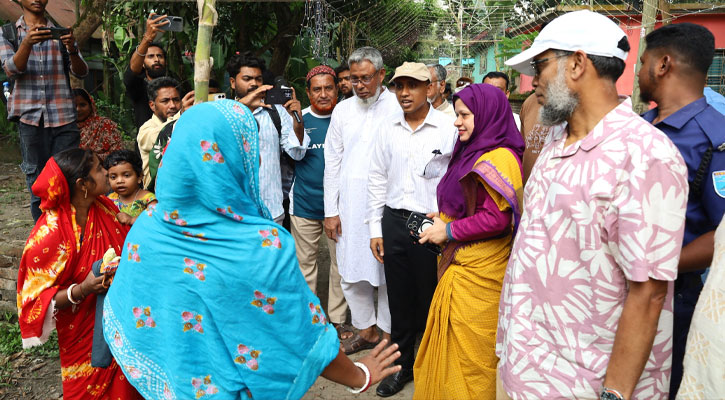 শারদীয় দুর্গাপূজা উপলক্ষ্যে মিরকাদিম পৌরসভায় পূজামন্ডপসমূহে প্রস্তুতি পরিদর্শন