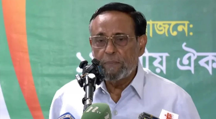প্রধানমন্ত্রীকে ঢাকার বাইরে রাত না কাটানোর পরামর্শ অলির