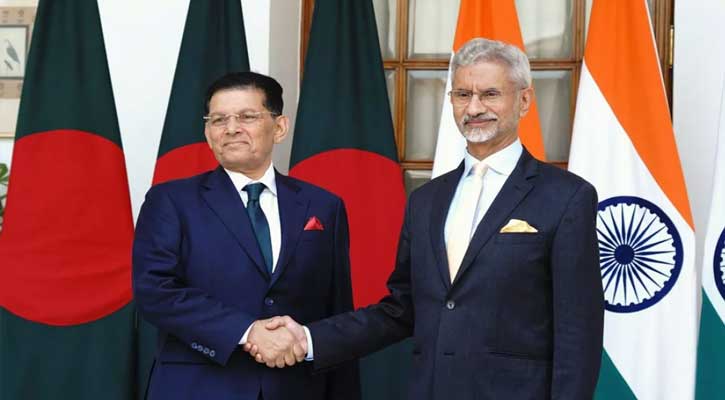 দ্বিপাক্ষিক সম্পর্ক শক্তিশালী ও ঘনিষ্ঠ যোগাযোগে একমত ঢাকা-দিল্লি