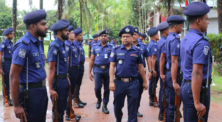 খাগড়াছড়ি পার্বত্য জেলা পুলিশের মাস্টার প্যারেড অনুষ্ঠিত