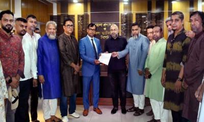 অব্যাহত লোডশেডিং ও জ্বালানী সংকট নিরসনে দোকান মালিক সমিতির স্মারকলিপি পেশ