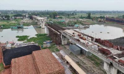 ৯ বছরেও জোড়া লাগেনি সেতু