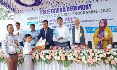 ‘বাংলাদেশকে এগিয়ে শিক্ষার্থীদের সৎ ও যোগ্য মানুষ হিসেবে গড়ে তুলতে হবে’