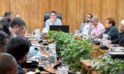 গৃহায়ণ ও গণপূর্ত মন্ত্রীর সাথে মতবিনিময় করেন ৭ উন্নয়ন কর্তৃপক্ষের চেয়ারম্যান