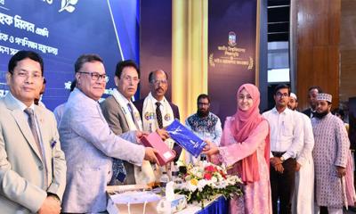খাতা দেখায় অবহেলাকারীদের জবাবদিহির আওতায় আনা হবে: শিক্ষামন্ত্রী  