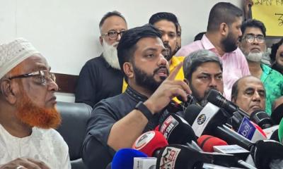 অস্ত্রকাণ্ডে পদত্যাগের ঘোষণা ইশরাকের