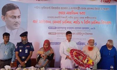 পঞ্চগড়ে জেলা পরিষদের উদ্যোগে দোয়া মাহফিল ও উপকরণ বিতরণ   