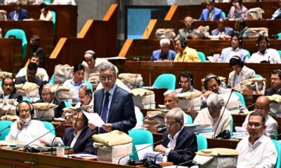 ৯ লাখ ৩৮ হাজার কোটি টাকার বাজেট দিচ্ছেন অর্থমন্ত্রী আমির খসরু
