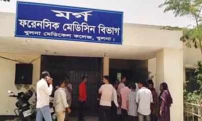 খুলনায় চায়ের দোকানে ঢুকে তাঁতী দল নেতাকে কুপিয়ে হত্যা